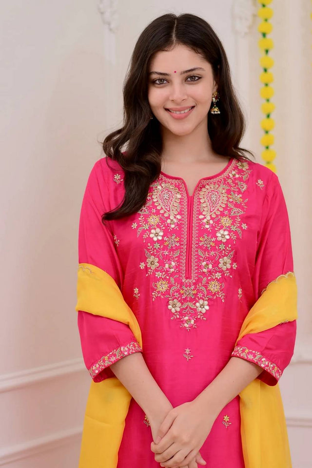 Pink Embroidered Chanderi Kurti Pant Set (ACA5492)