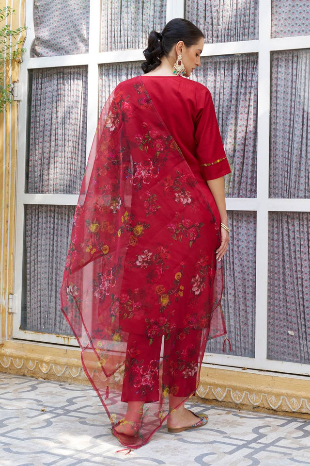 Maroon Floral Embroidered Rayon Kurti Pant Set (ACA5560)