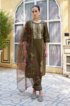 Mehendi Floral Embroidered Rayon Kurti Pant Set (ACA5561)