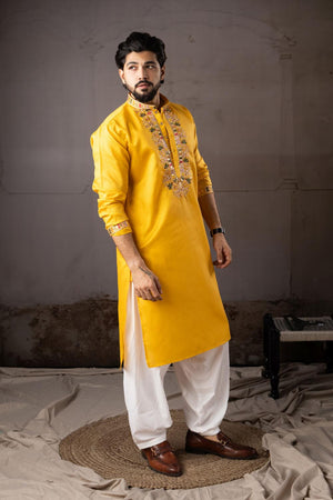 Men's  Yellow Floral Embroidered Linen Kurta Set (ACA5615)