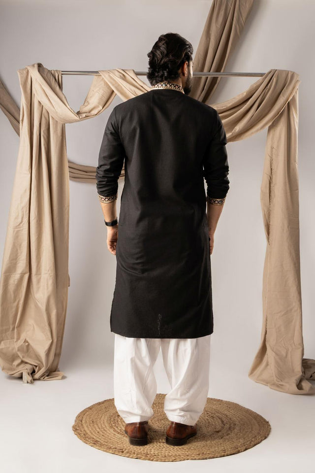 Men's  Black Floral Embroidered Linen Kurta Set (ACA5617)