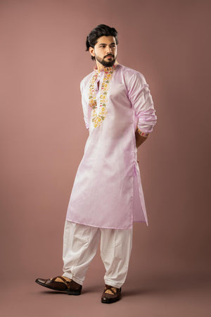 Men's  Baby Pink Floral Embroidered Linen Kurta Set (ACA5619)
