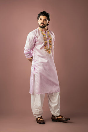 Men's  Baby Pink Floral Embroidered Linen Kurta Set (ACA5619)