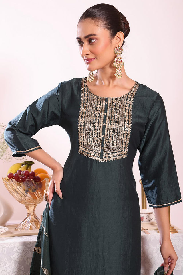 Black Embroidered Silk Kurti Pant Set (ACA5700)