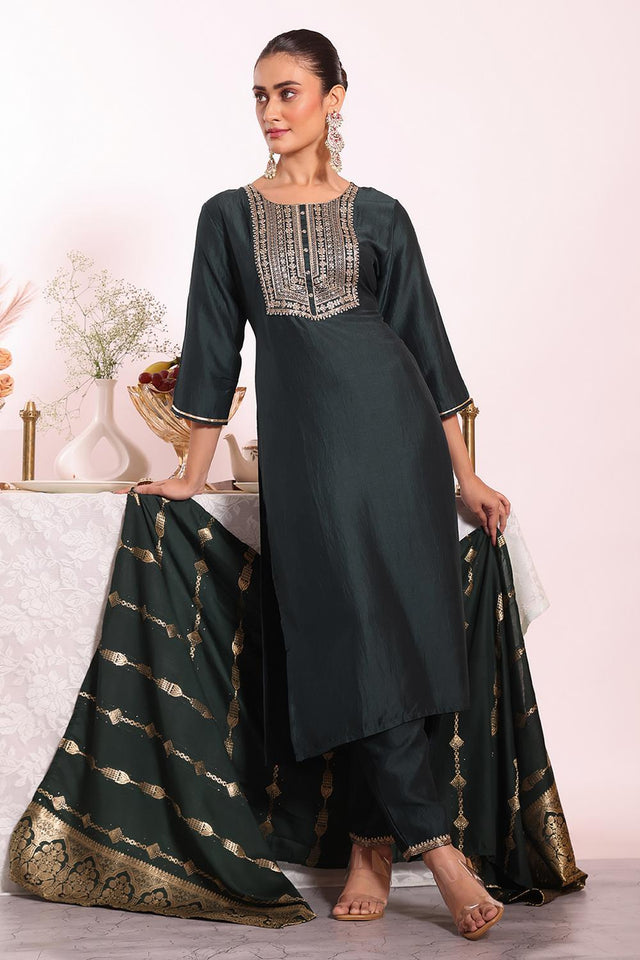 Black Embroidered Silk Kurti Pant Set (ACA5700)