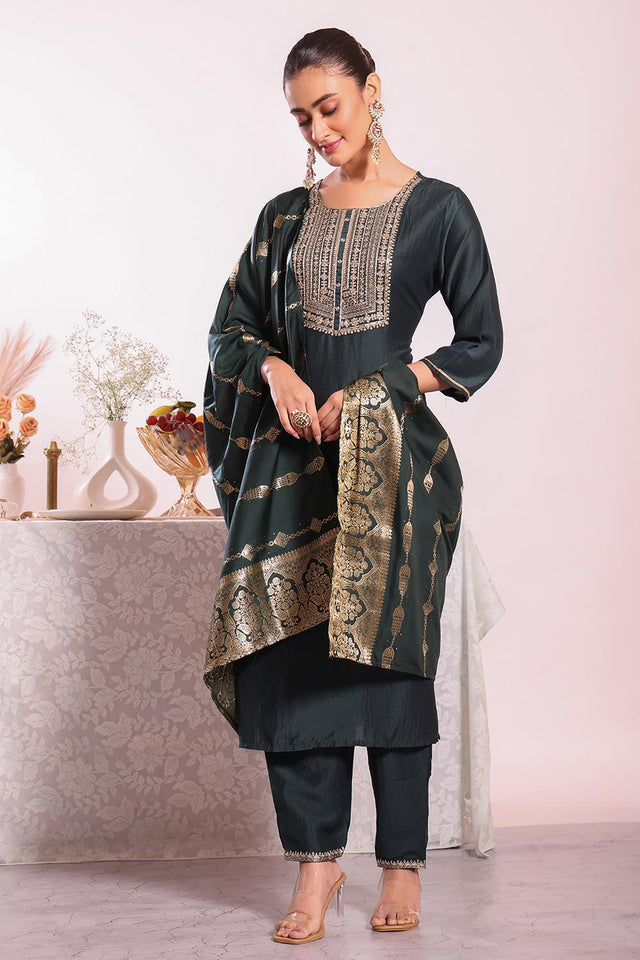 Black Embroidered Silk Kurti Pant Set (ACA5700)