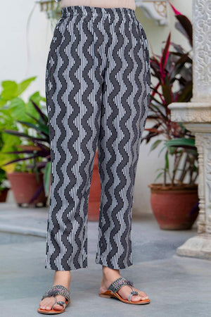 Black Floral Printed Cotton Blend Kurti Pant Set (ACA6118)