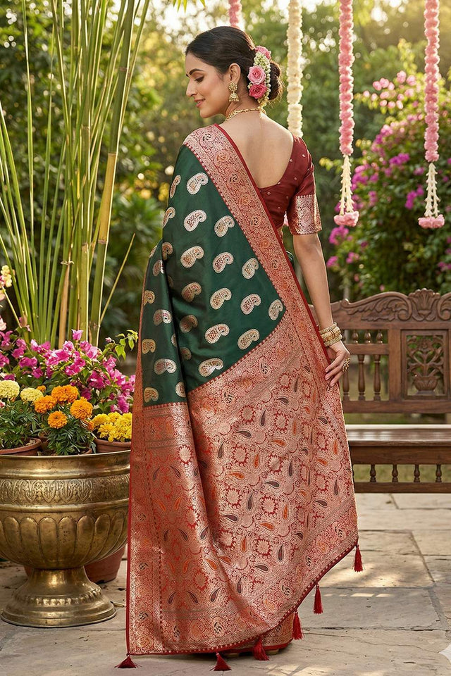 Green Woven Silk Blend Saree (ACA6136)