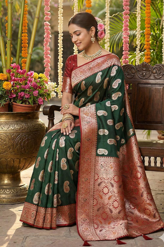 Green Woven Silk Blend Saree (ACA6136)