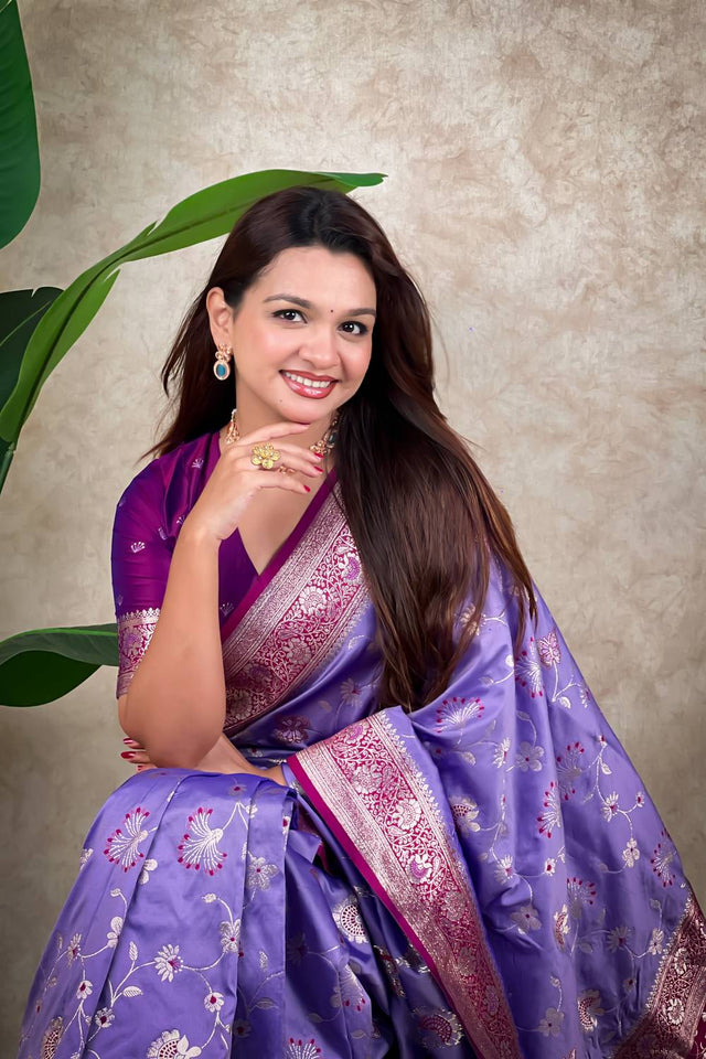 Lavender Woven Banarasi Silk Saree (ACA6203)