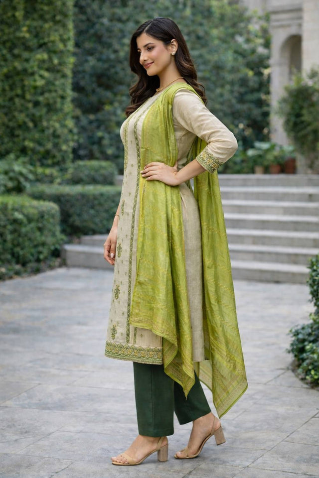 Off White Embroidered Jacquard Kurti Pant Set (ACA6292)
