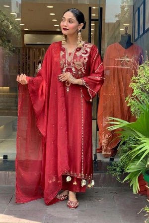 Maroon Floral Embroidered Chanderi Kurti Pant Set (ACA6781)