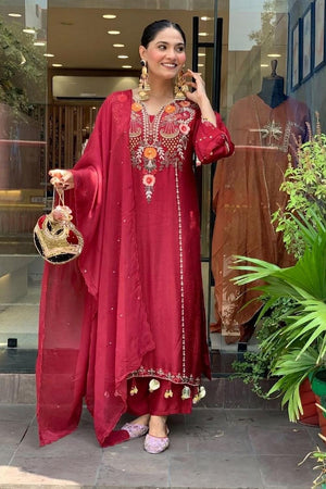 Maroon Floral Embroidered Chanderi Kurti Pant Set (ACA6781)