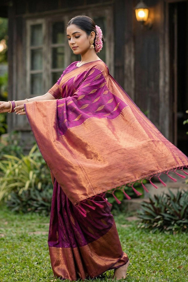 Violet Woven Silk Blend Saree (ACA6900)