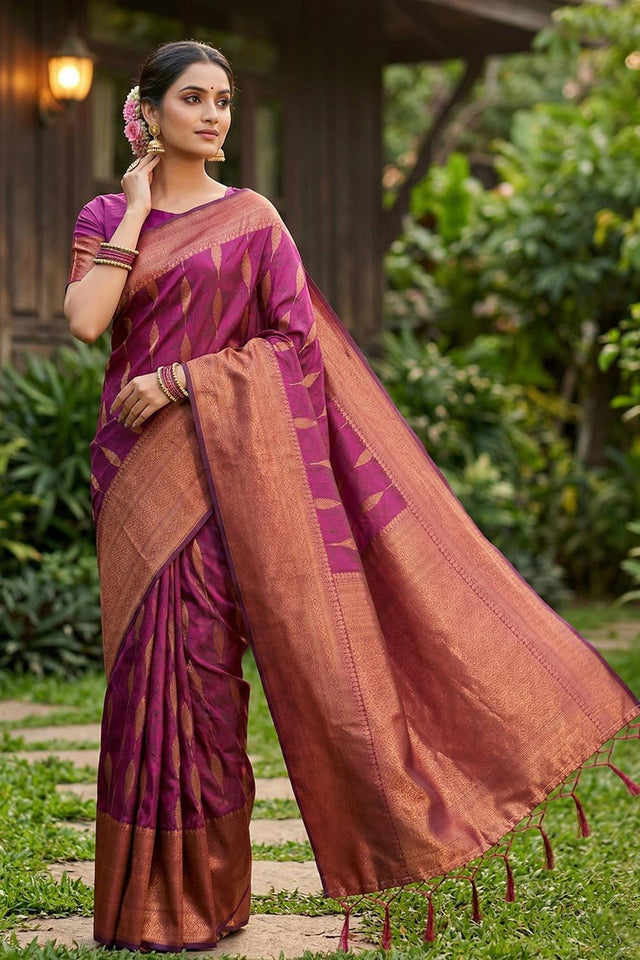 Violet Woven Silk Blend Saree (ACA6900)
