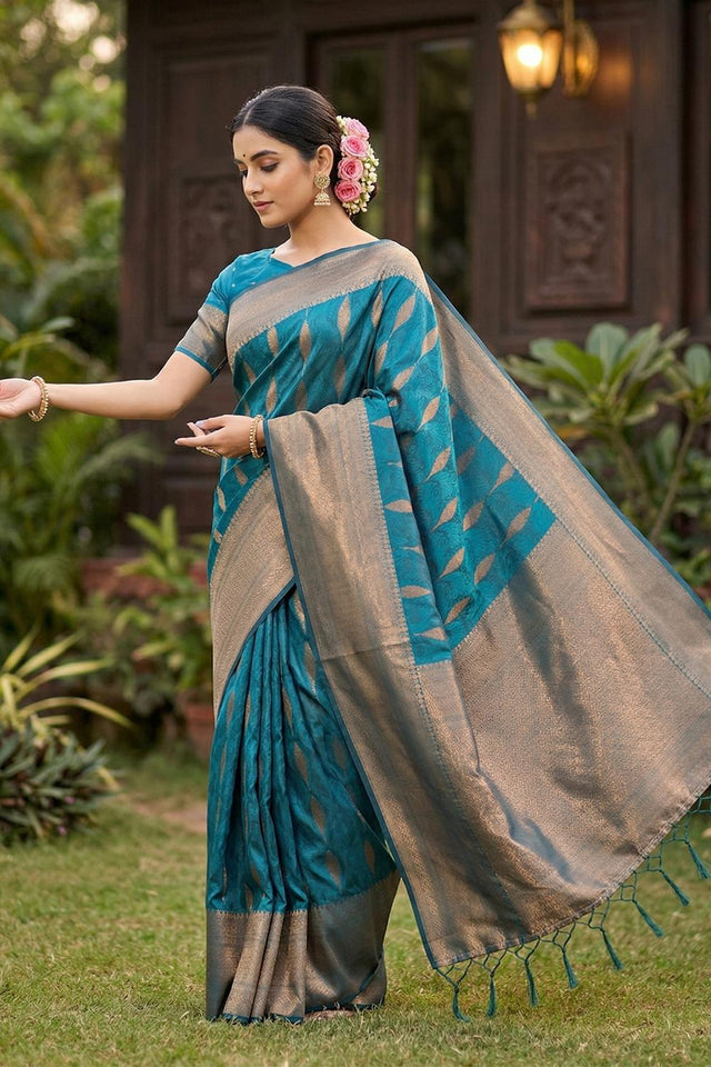 Green Woven Silk Blend Saree (ACA6901)