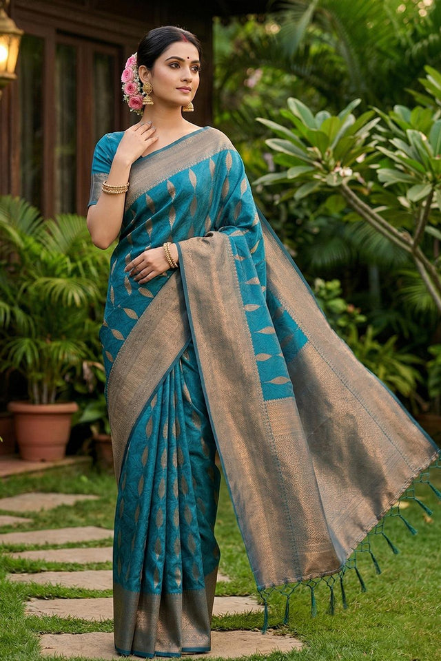 Green Woven Silk Blend Saree (ACA6901)