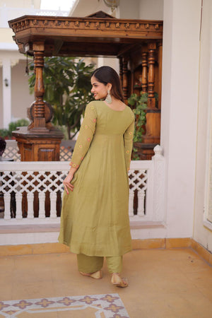 Green Floral Embroidered Chanderi Anarkali Suits (ACA7006)