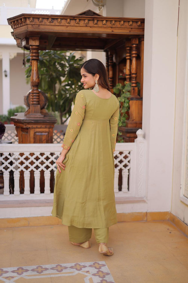 Green Floral Embroidered Chanderi Anarkali Suits (ACA7006)