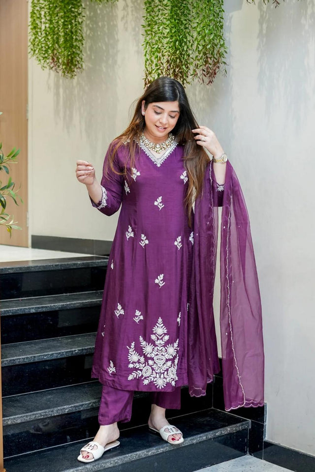 Violet Floral Embroidered Muslin Kurti Pant Set (ACA7030)