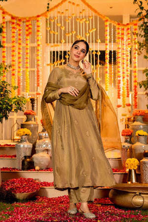 Brown Floral Embroidered Chanderi Kurti Pant Set (ACA7033)