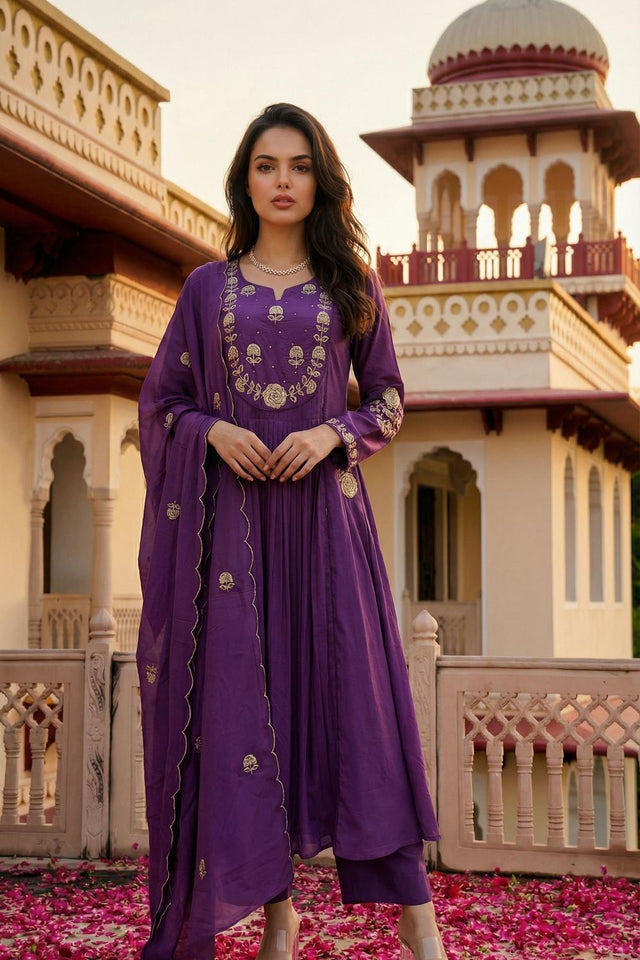 Lavender Floral Embroidered Chanderi Kurti Pant Set (ACA7035)