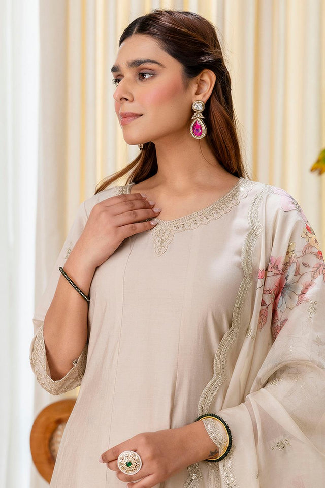 Grey Floral Embroidered Silk Blend Anarkali Suits (ACA7159)