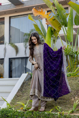Cream Floral Embroidered Silk Anarkali Suits (ACA7248)