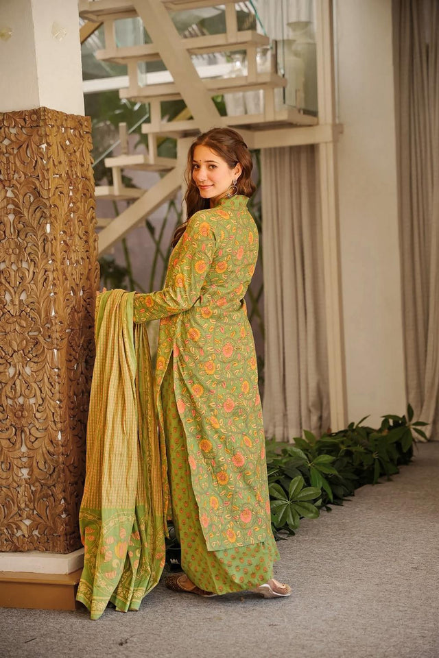 Green Floral Printed Cotton Kurti Pant Set (ACA7317)