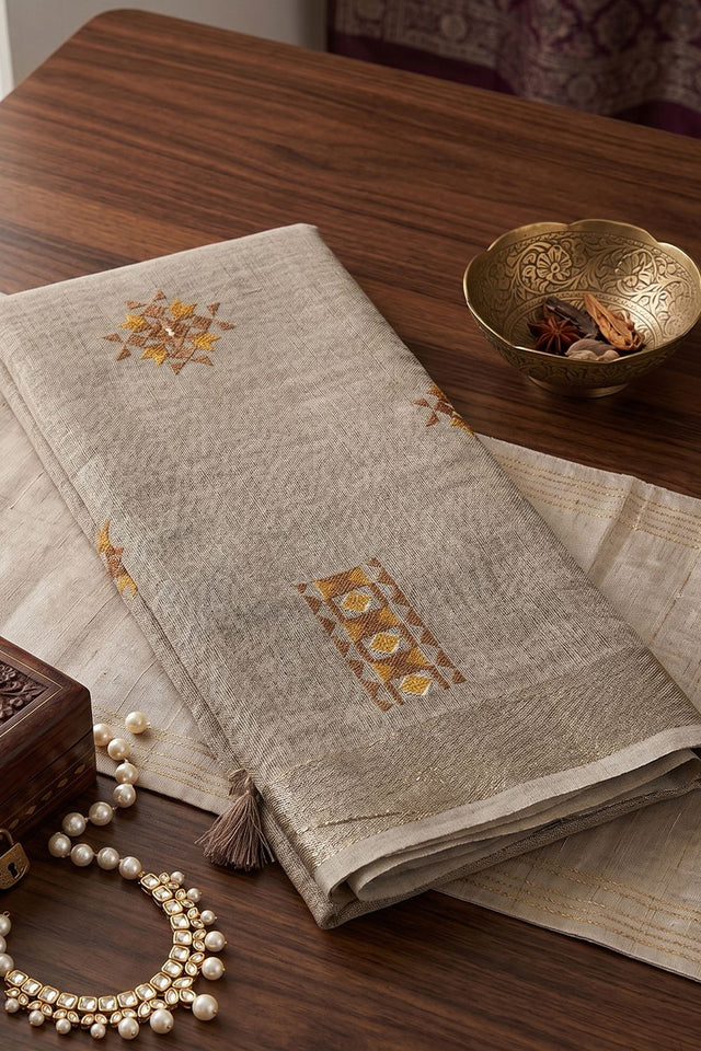 Beige Floral Embroidered Linen Saree (ACA8082)