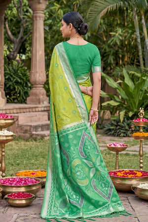 Green Woven Silk Saree (ACA8132)