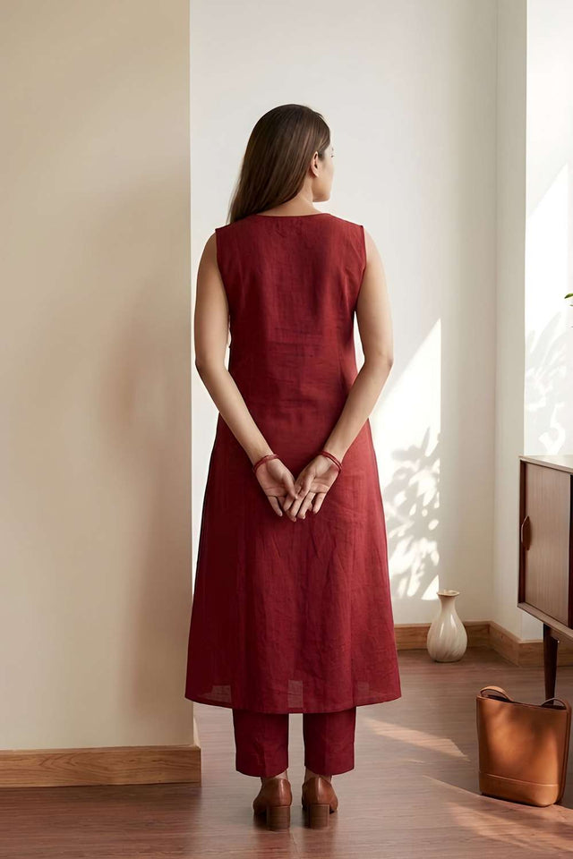 Maroon Floral Embroidered Cotton Kurti Pant Set (ACA8397)