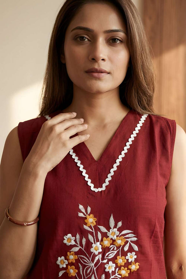 Maroon Floral Embroidered Cotton Kurti Pant Set (ACA8397)