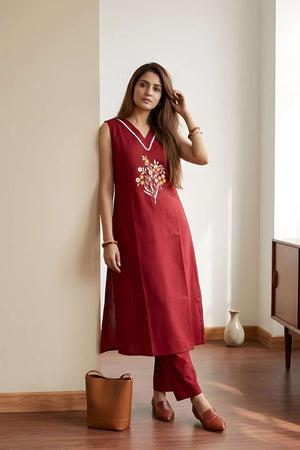 Maroon Floral Embroidered Cotton Kurti Pant Set (ACA8397)