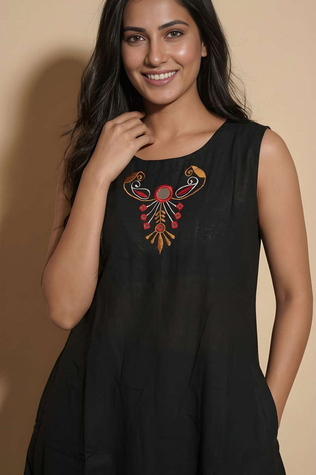 Black Floral Embroidered Cotton Kurti Pant Set (ACA8398)