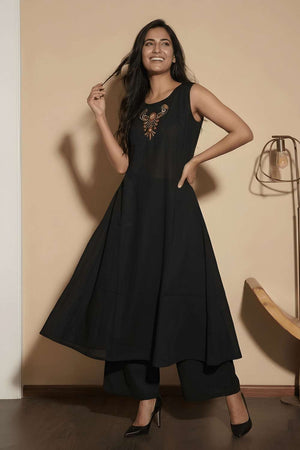 Black Floral Embroidered Cotton Kurti Pant Set (ACA8398)