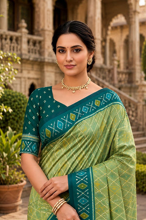 Green Woven Silk Saree (ACA8472)