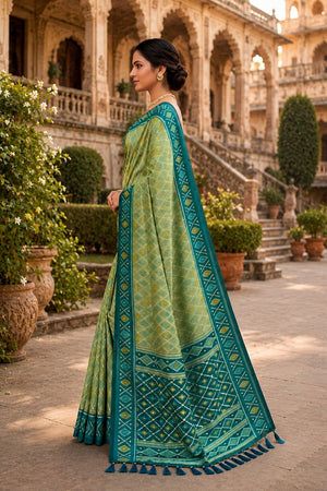 Green Woven Silk Saree (ACA8472)