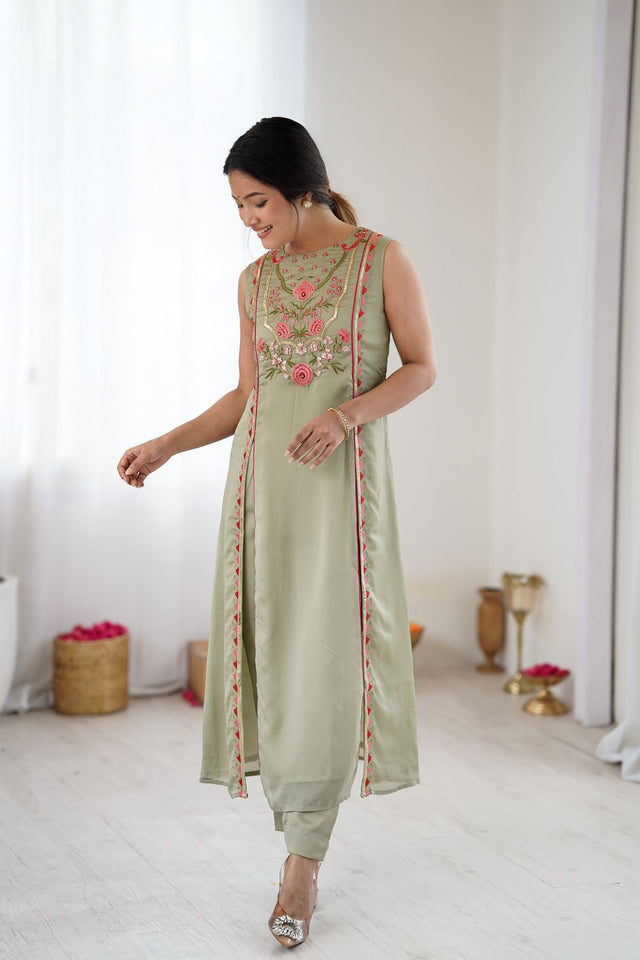 Green Georgette Floral Embroidered Kurti Pant Set (ACA8604)