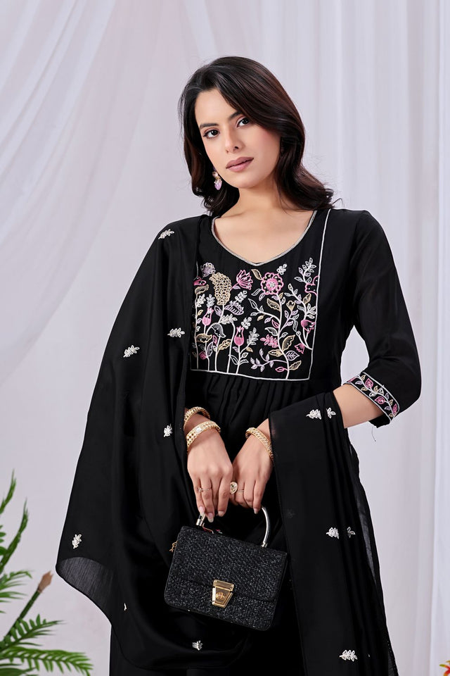 Black Floral Embroidered Cotton Kurti Pant Set (ACA8668)