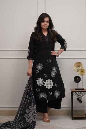 Black Floral Embroidered Rayon Kurti Pant Set (ACA8796)
