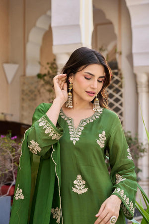 Green Floral Embroidered Chanderi Palazzo Suit (ACA9034)