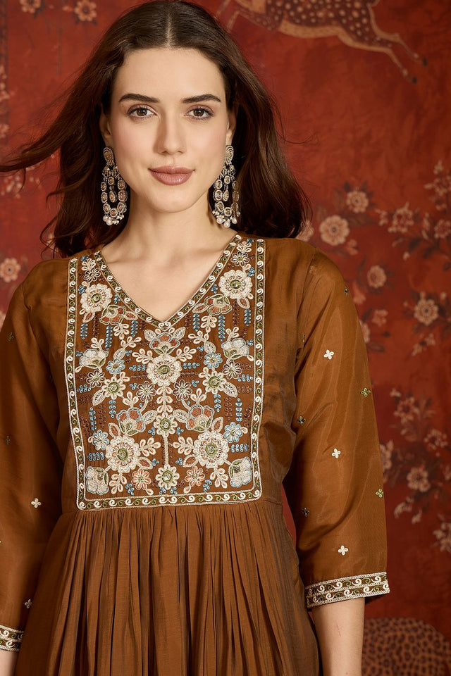 Brown Floral Embroidered Chanderi Kurti Pant Set (ACA9381)