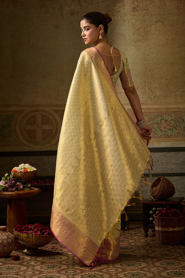 Gold Zari Woven Kanjivaram Silk Saree (ACB1135)