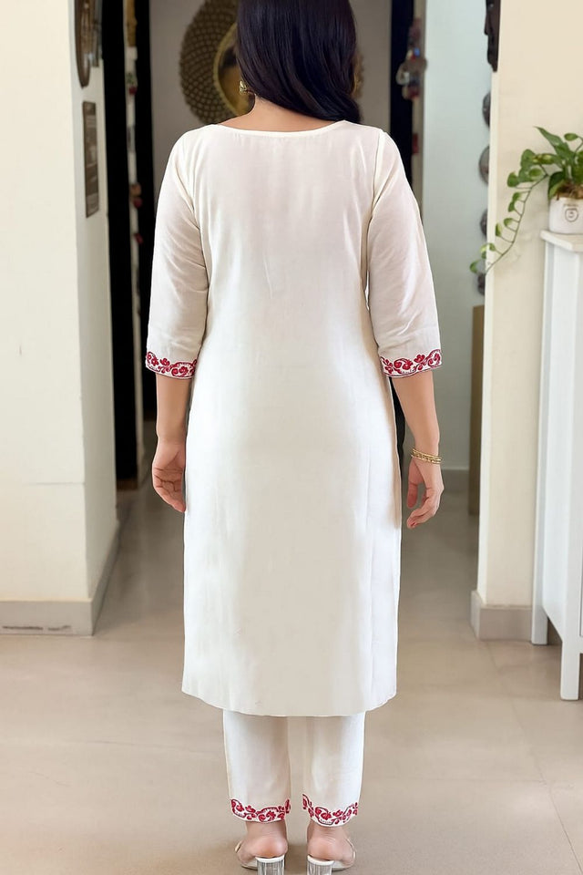 Off White Floral Embroidered Silk Kurti Pant Set (ACB1151)