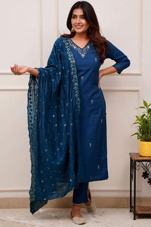 Blue Floral Embroidered Silk Kurti Pant Set (ACB1153)