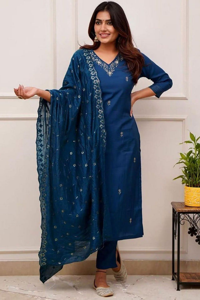 Blue Floral Embroidered Silk Kurti Pant Set (ACB1153)