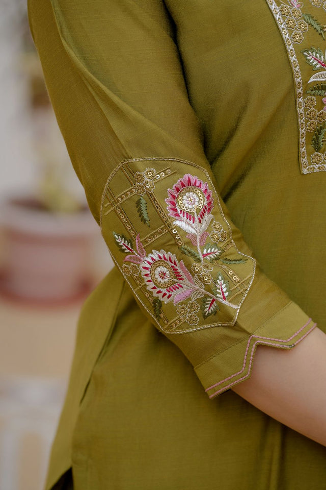 Mehendi Floral Embroidered Silk Kurti Pant Set (ACB2251)