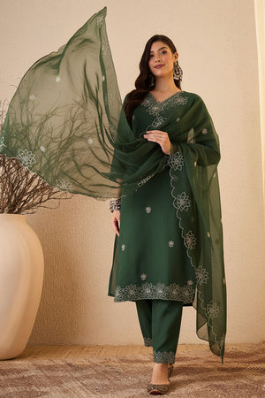 Green Floral Embroidered Silk Blend Kurti Pant Set (ACB2261)