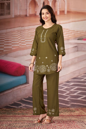 Mehendi Floral Embroidered Rayon Co-Ord Set (ACB2416)